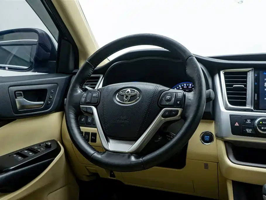 Highlander 2018 2.0T four-wheel drive extreme version, 7 seats, National V купить на сайте DeffCars
