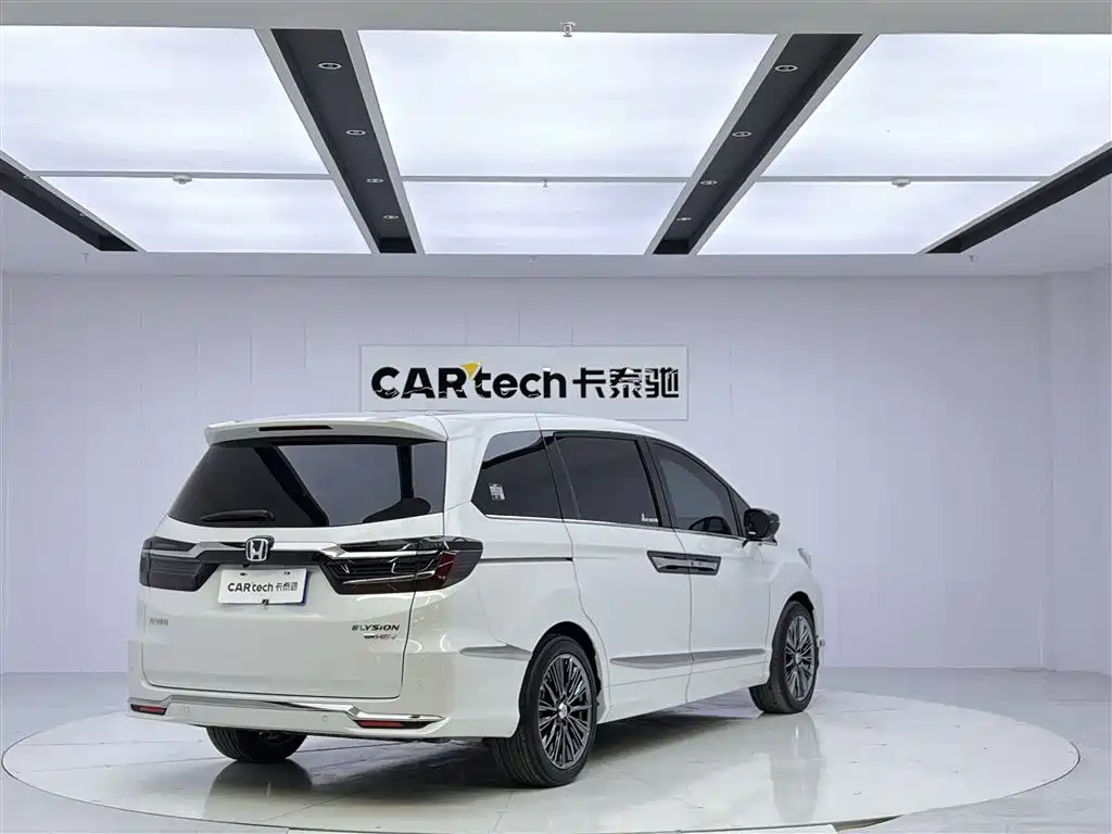 Alison 2022 2.0L e:HEV Deluxe Edition купить на сайте DeffCars