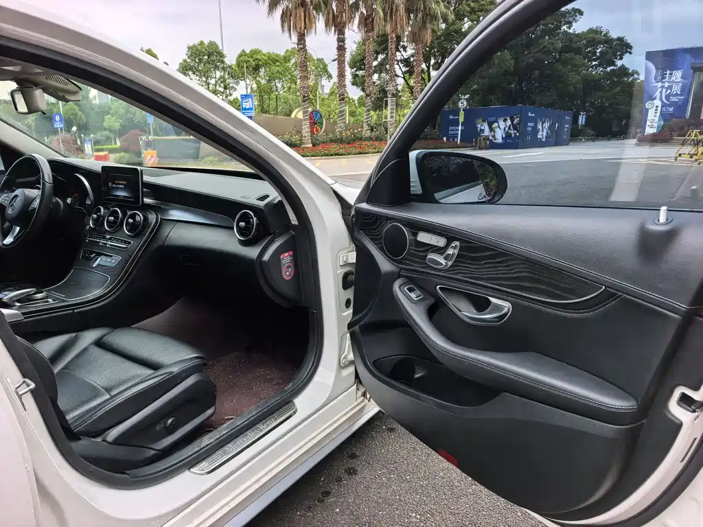 Mercedes-Benz C-Class 2015 facelift C 200 L sporty купить на сайте DeffCars