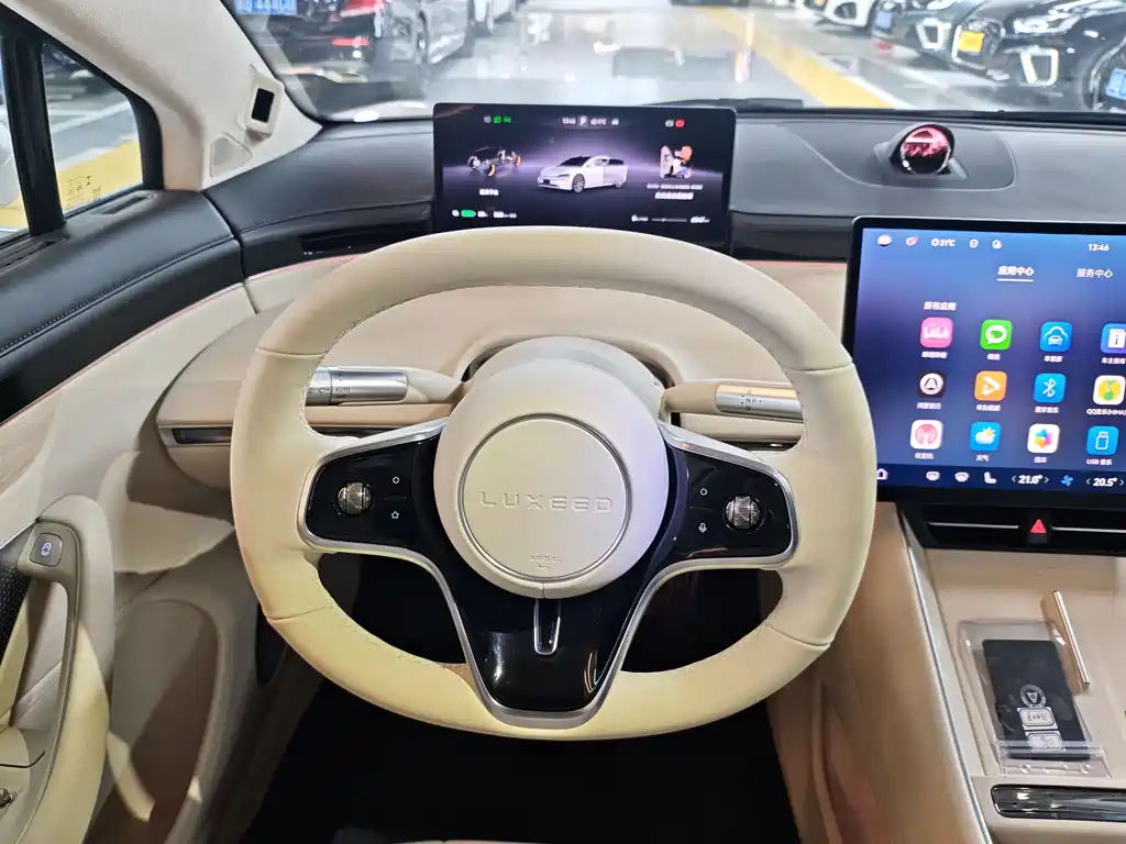 Zhijie S7 2025 model 705km Max купить на сайте DeffCars