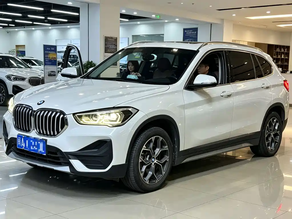BMW X1 2021 facelift sDrive25Li leading model купить на сайте DeffCars