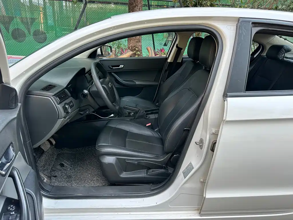 Qoros 3 2018 Sedan 1.6L Automatic Leading Type купить на сайте DeffCars