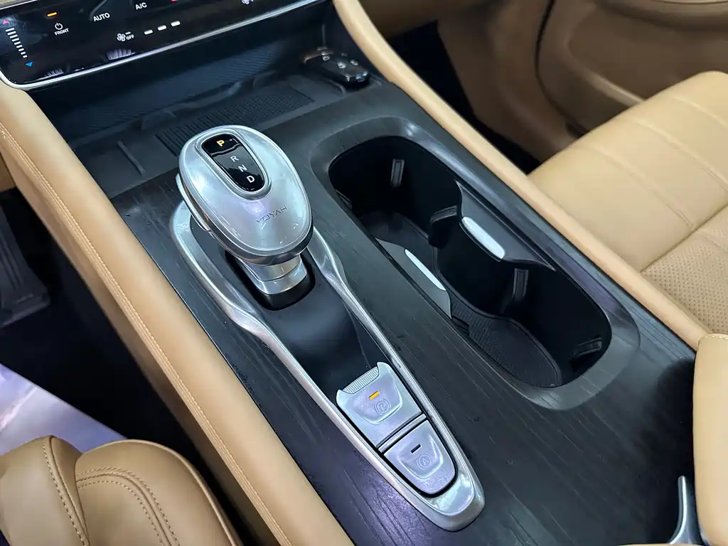 Lantu Dreamer 2024 PHEV Extra Long Battery Life Excellent Edition купить на сайте DeffCars