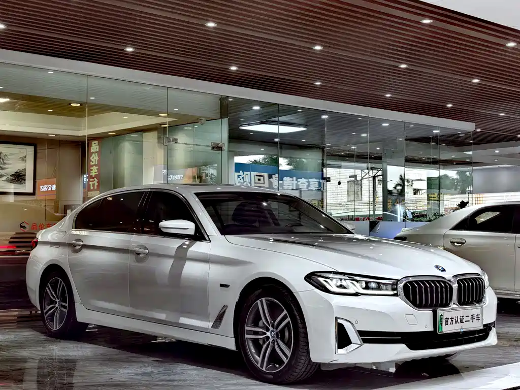 BMW 5 Series New Energy 2022 Model 535Le Luxury Package купить на сайте DeffCars