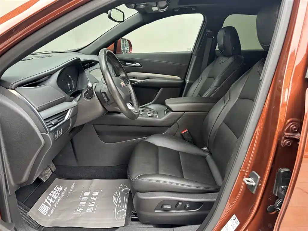 Cadillac XT4 2021 28T two-wheel drive luxury model купить на сайте DeffCars