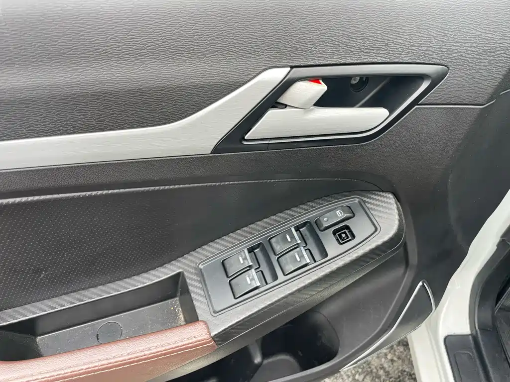 Vision 2017 1.5L Automatic Happiness Edition купить на сайте DeffCars