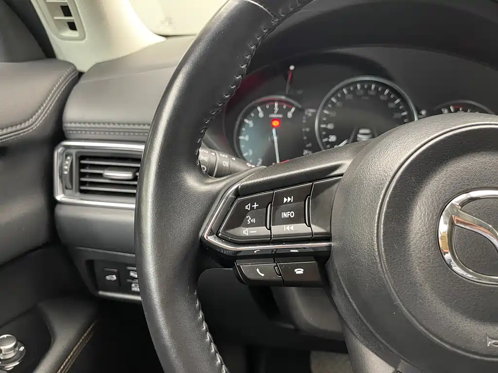 Mazda CX-5 2021 2.5L automatic four-wheel drive Black Knight купить на сайте DeffCars