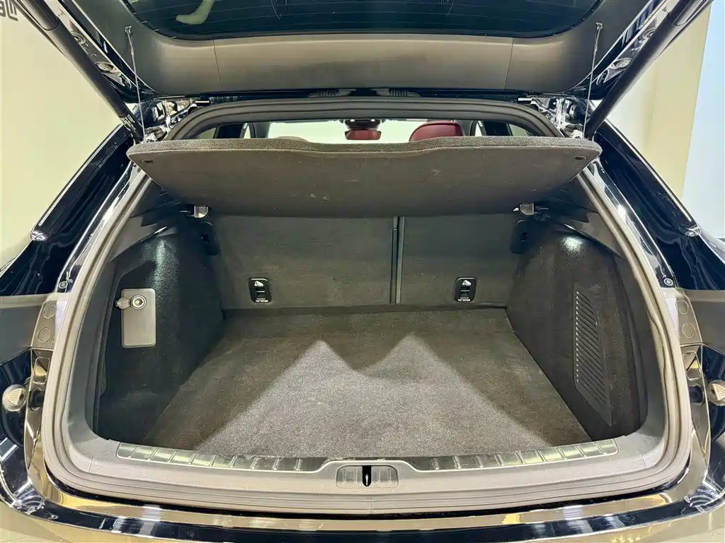 Wenjie M5 2025 extended range Ultra four-wheel drive version купить на сайте DeffCars