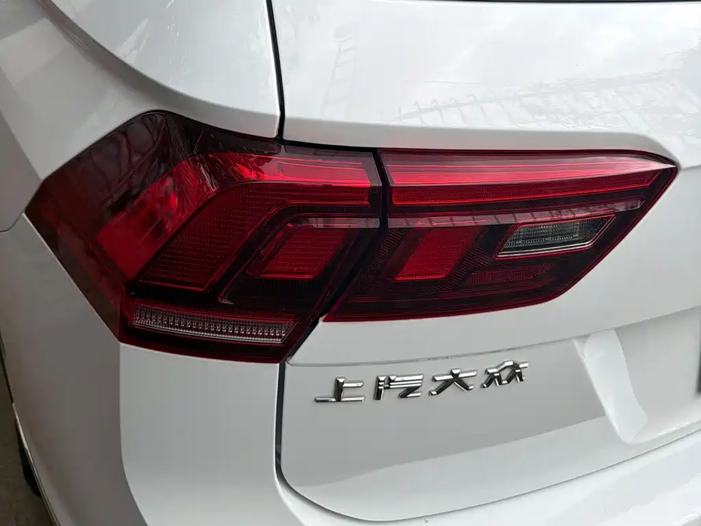 Tiguan L 2023 300TSI automatic two-wheel drive smart version купить на сайте DeffCars