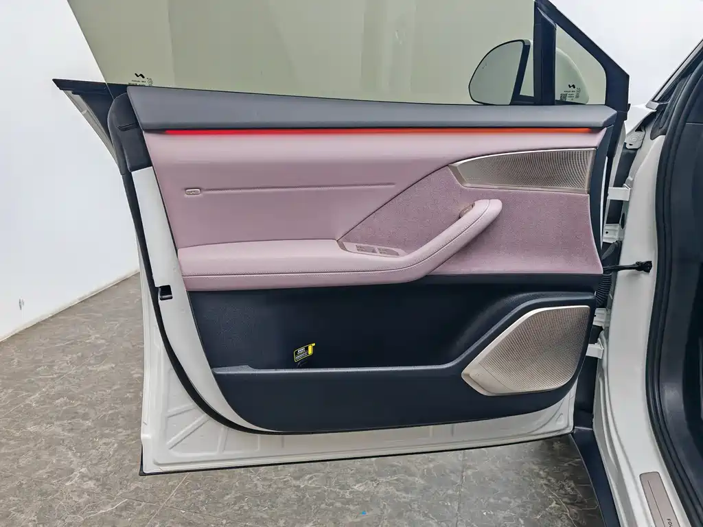 Ledo L60 2024 60kWh rear-wheel drive version купить на сайте DeffCars