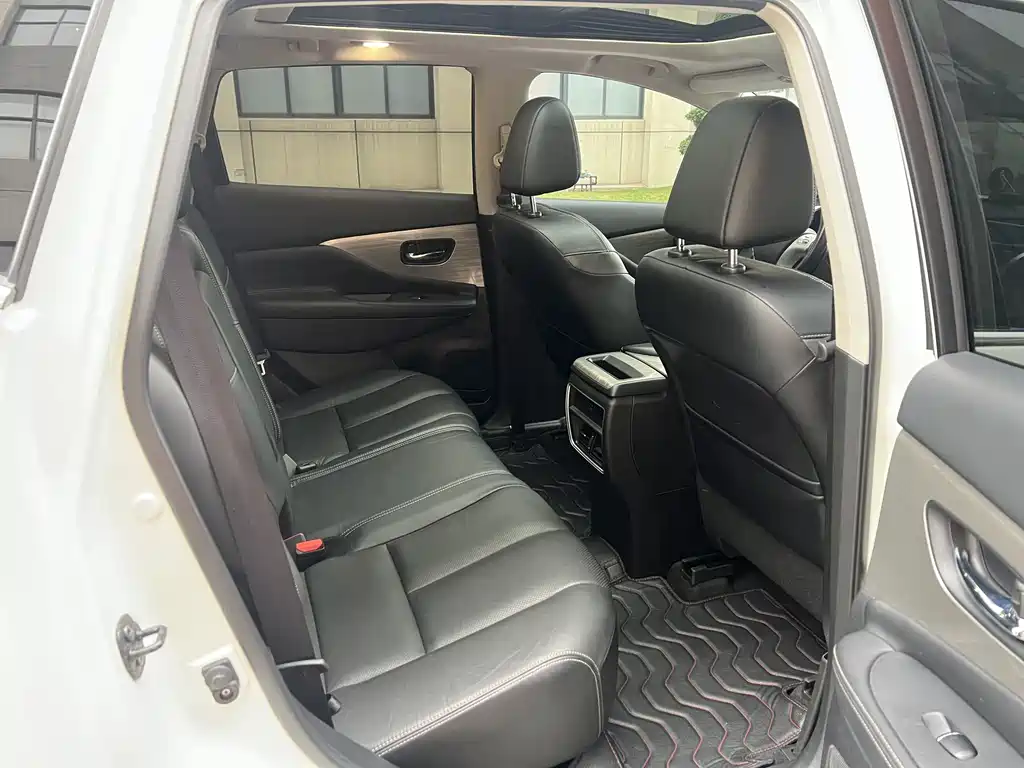 Loulan 2021 2.5L XL 2WD Intelligent Connected Deluxe Edition купить на сайте DeffCars