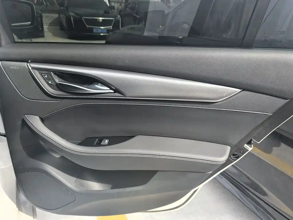 Cadillac CT5 2024 28T Luxury Pro купить на сайте DeffCars