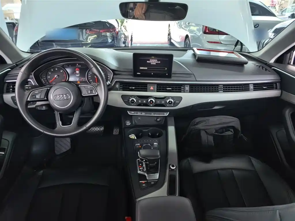 Audi A4L 2018 30th Anniversary Model 40 TFSI Enterprising купить на сайте DeffCars