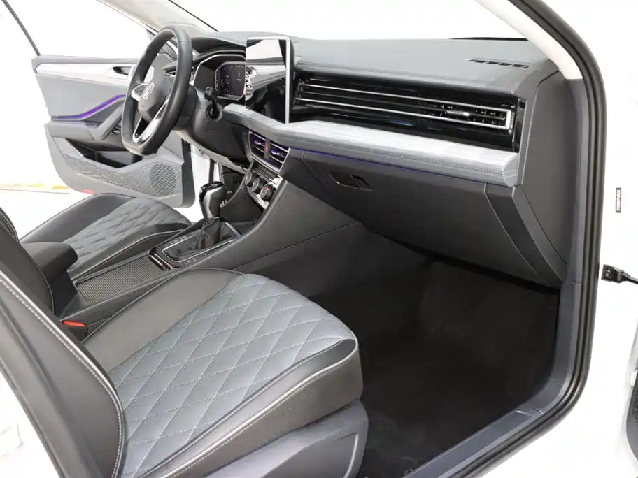 Sagitar 2023 300TSI DSG Beyond Edition купить на сайте DeffCars