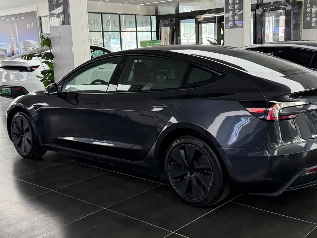 Model 3 2023 rear-wheel drive version купить на сайте DeffCars