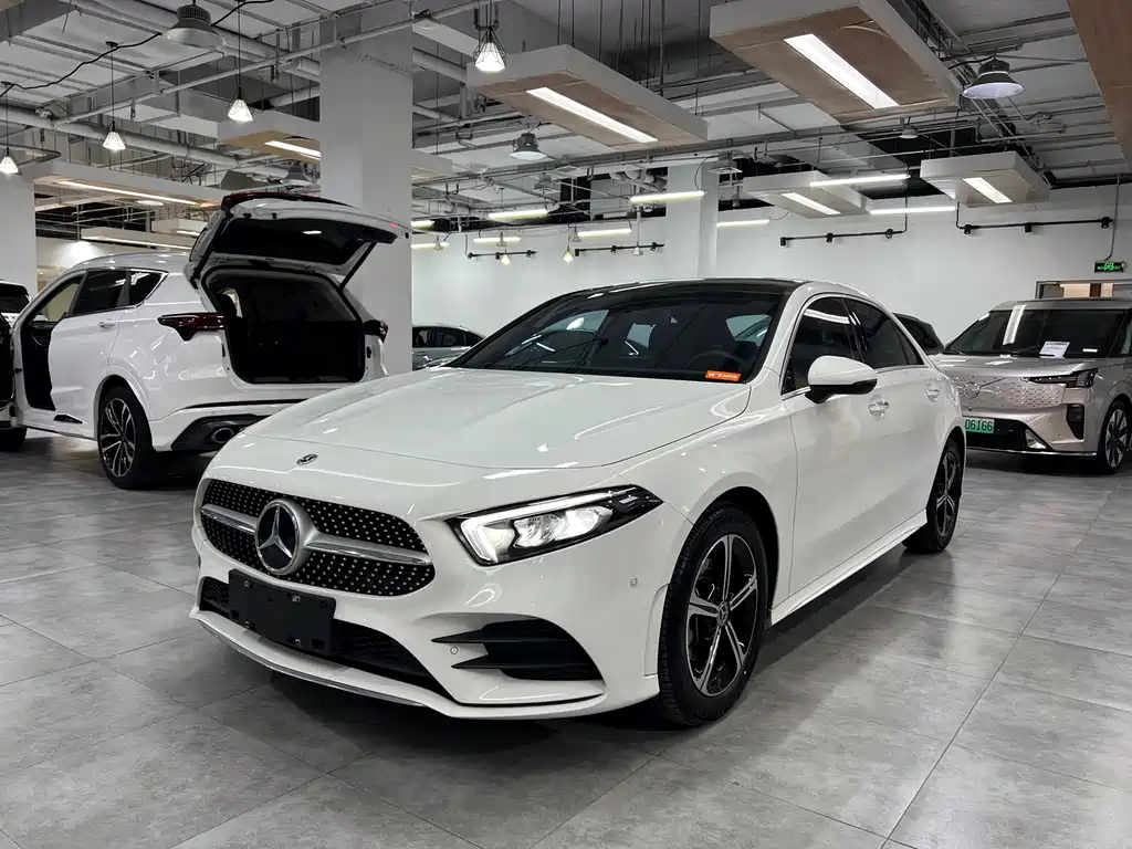 Mercedes-Benz A-Class 2022 Facelift A 200 L Sports Sedan Fashionable купить на сайте DeffCars