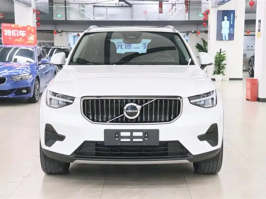 Volvo XC40 2025 B4 four-wheel drive Zhiyuan luxury version купить на сайте DeffCars