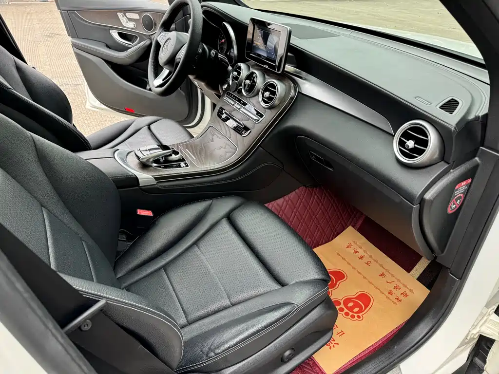 Mercedes-Benz GLC 2016 GLC 300 4MATIC Dynamic купить на сайте DeffCars