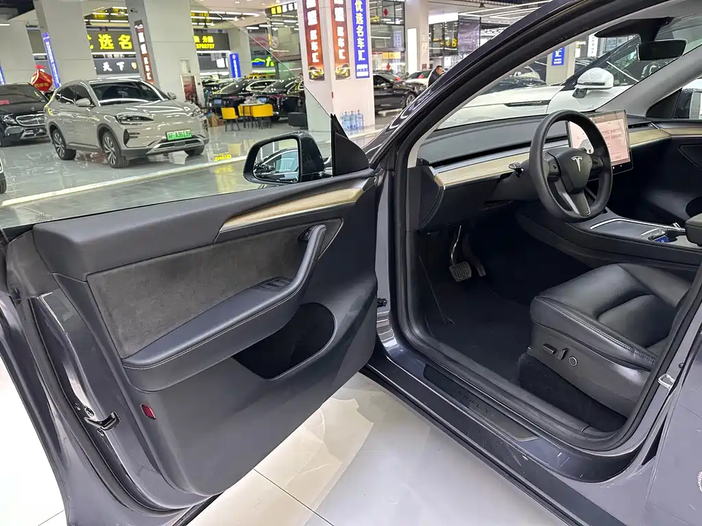 Model Y 2022 facelift rear-wheel drive version купить на сайте DeffCars