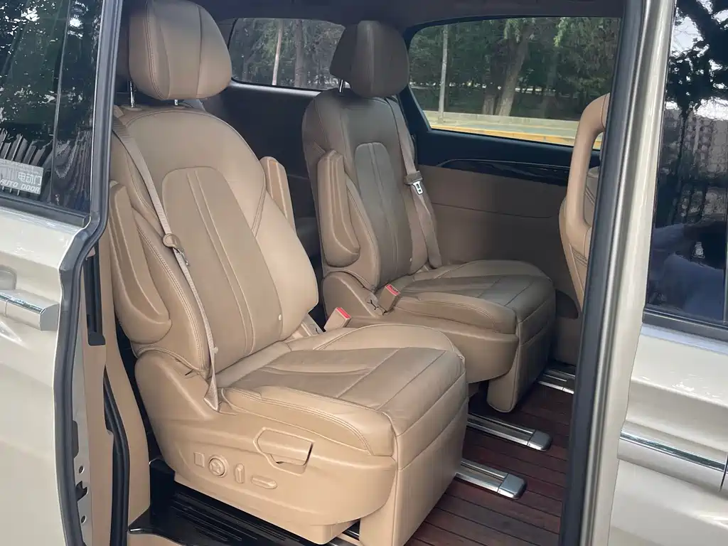 Buick GL8 2017 ES 28T flagship model National V купить на сайте DeffCars