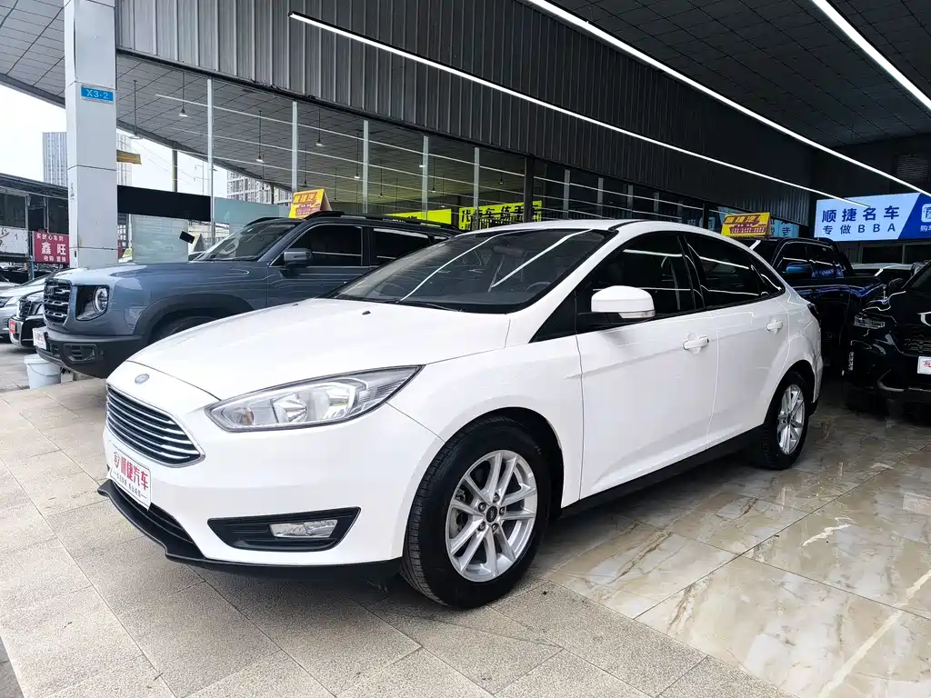 Focus 2018 sedan classic 1.6L automatic stylish smart mobility version купить на сайте DeffCars