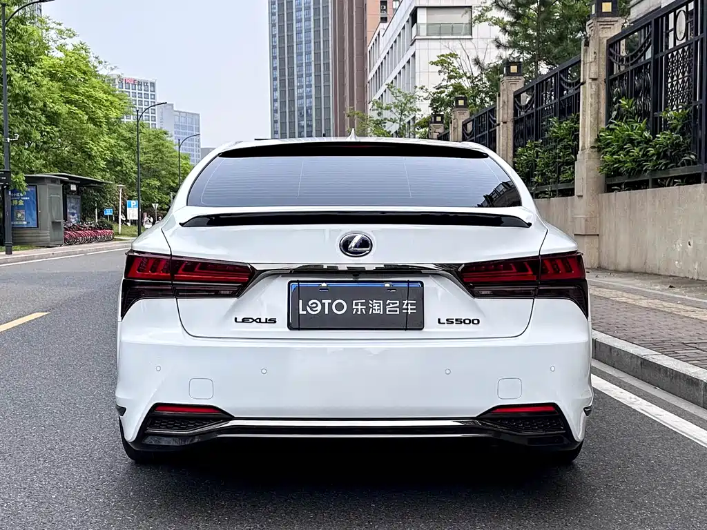 Lexus LS 2020 500h F SPORT National VI купить на сайте DeffCars