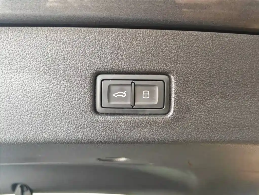Audi A7 2024 45 TFSI Premium Selection купить на сайте DeffCars