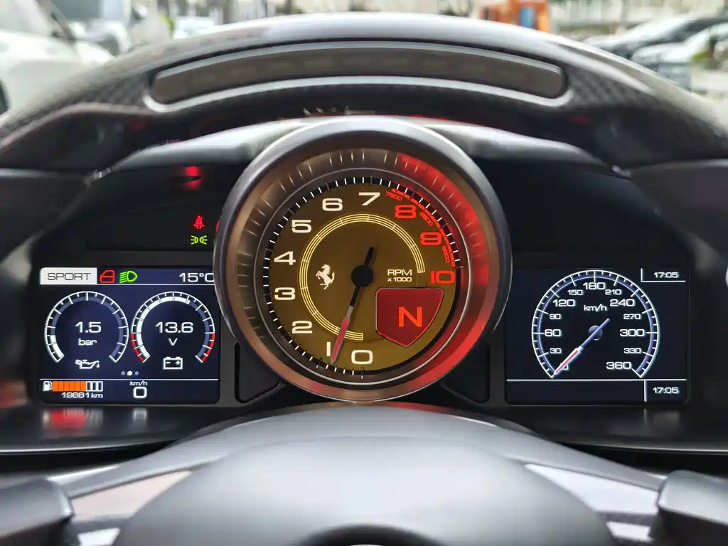 GTC4Lusso 2017 3.9T V8 купить на сайте DeffCars