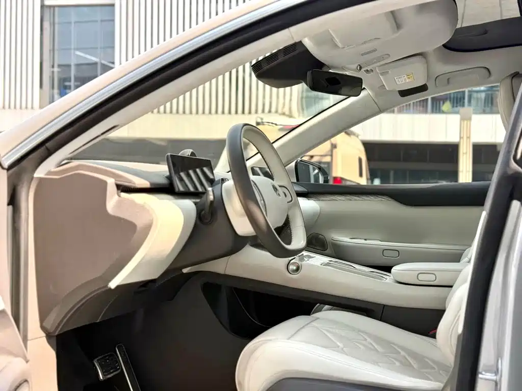 NIO ET7 2024 75kWh Executive Signature Edition купить на сайте DeffCars