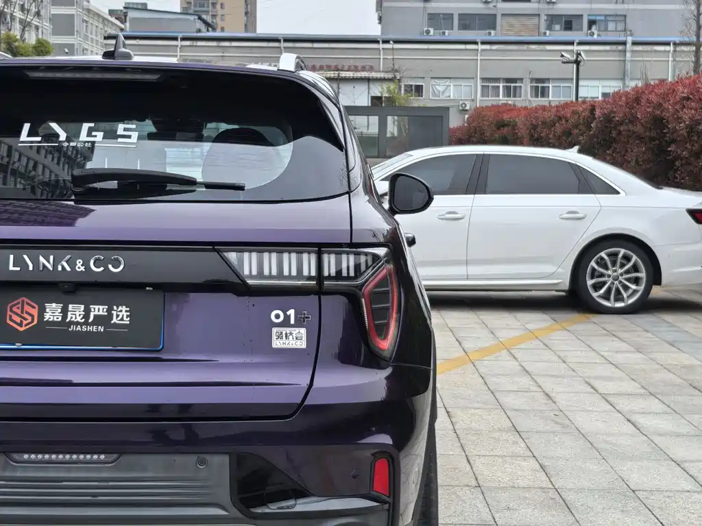 Lynk & Co 01 2021 2.0TD 2WD Pro купить на сайте DeffCars