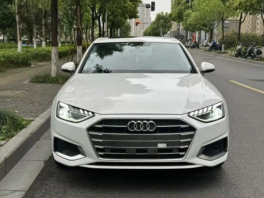 Audi A4L 2022 40 TFSI Fashionable and Elegant купить на сайте DeffCars