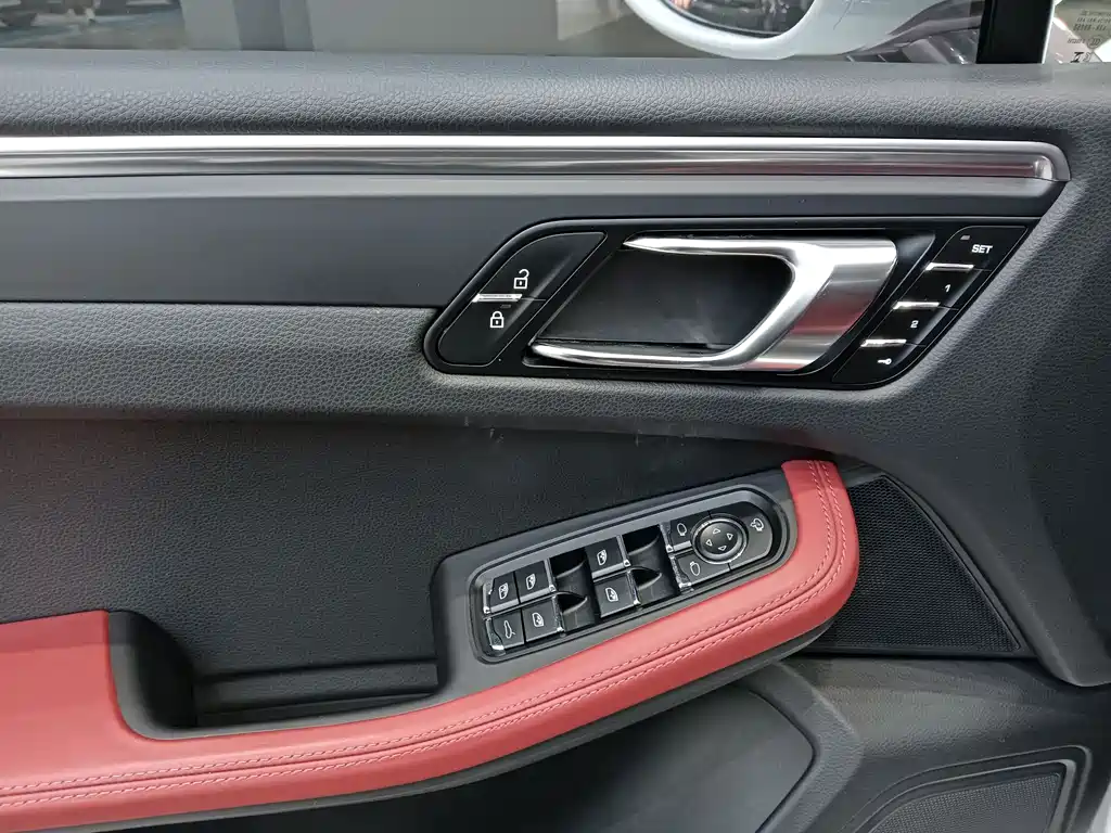 Macan 2023 Macan 2.0T купить на сайте DeffCars