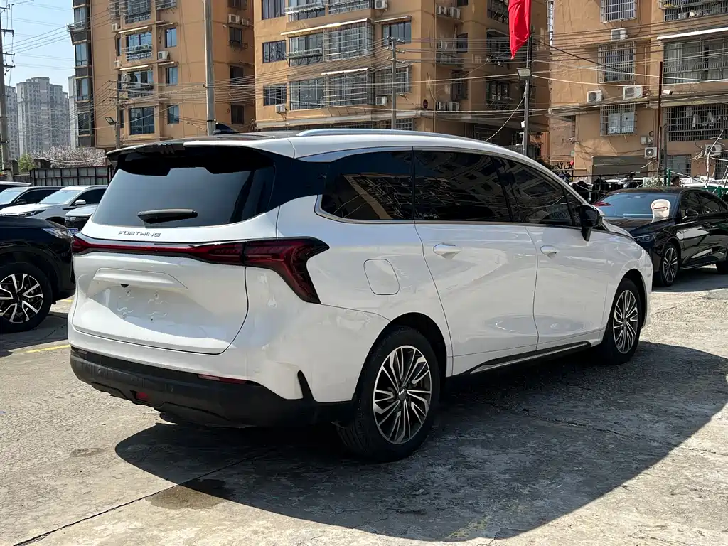 Fengxing Yacht 2022 1.5T DCT Wave Chasing Edition купить на сайте DeffCars