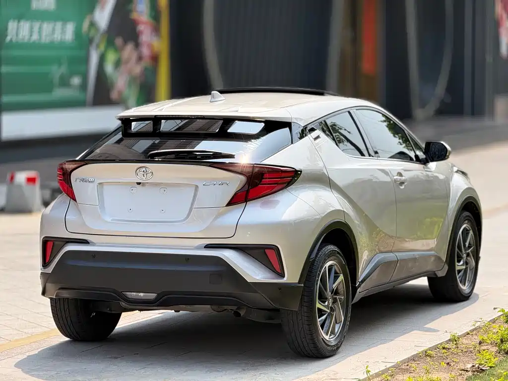 Toyota C-HR 2021 2.0L Luxury Edition купить на сайте DeffCars