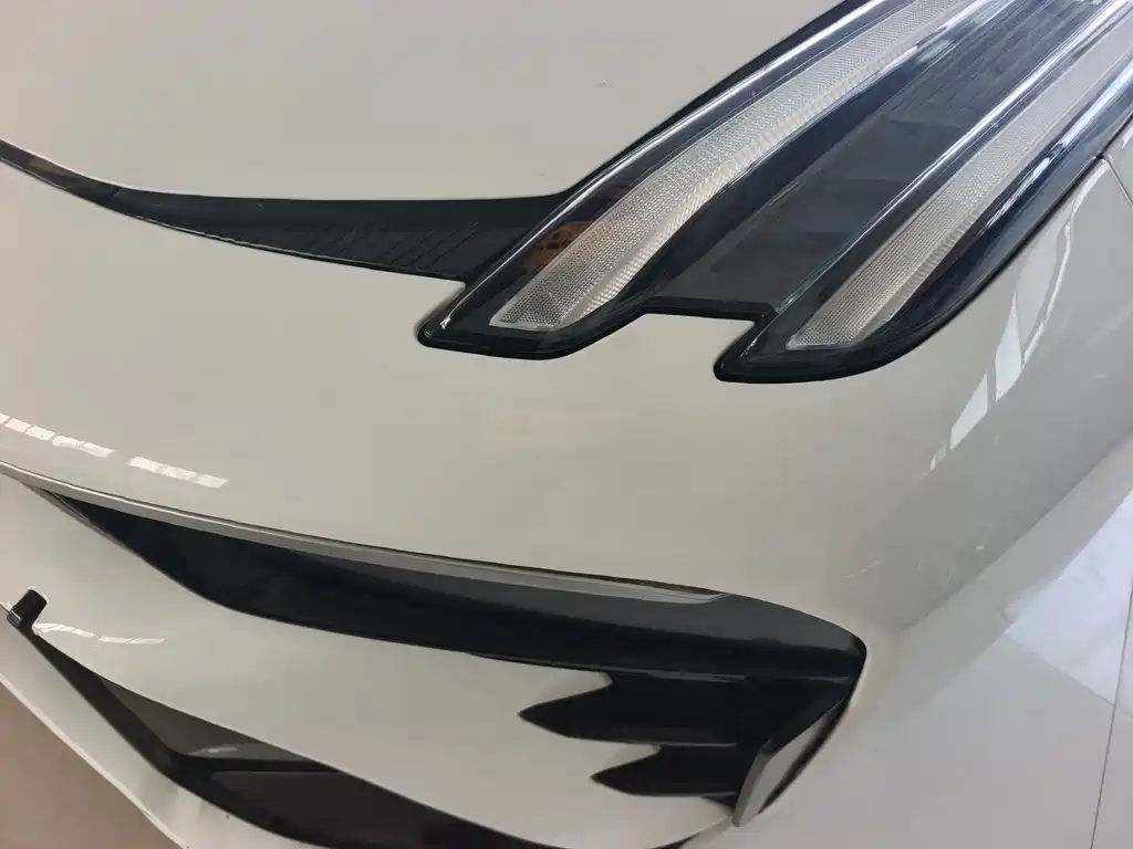 Lynk & Co 03 2023 1.5TD DCT Plus купить на сайте DeffCars