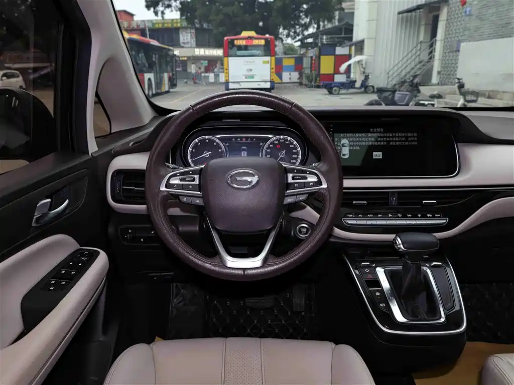 Trumpchi M6 2019 270T DCT Exclusive Edition (seven seats) National VI купить на сайте DeffCars