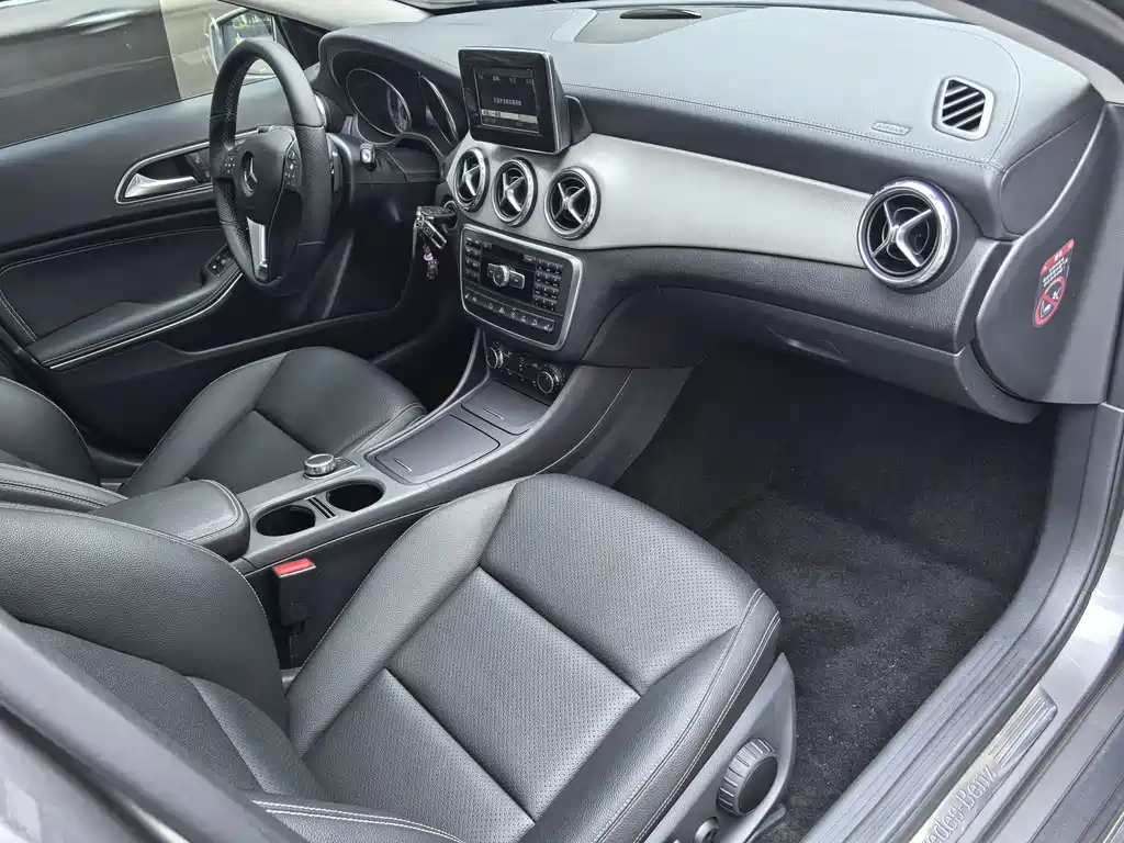 Mercedes-Benz GLA 2015 GLA 220 4MATIC Fashion Model купить на сайте DeffCars