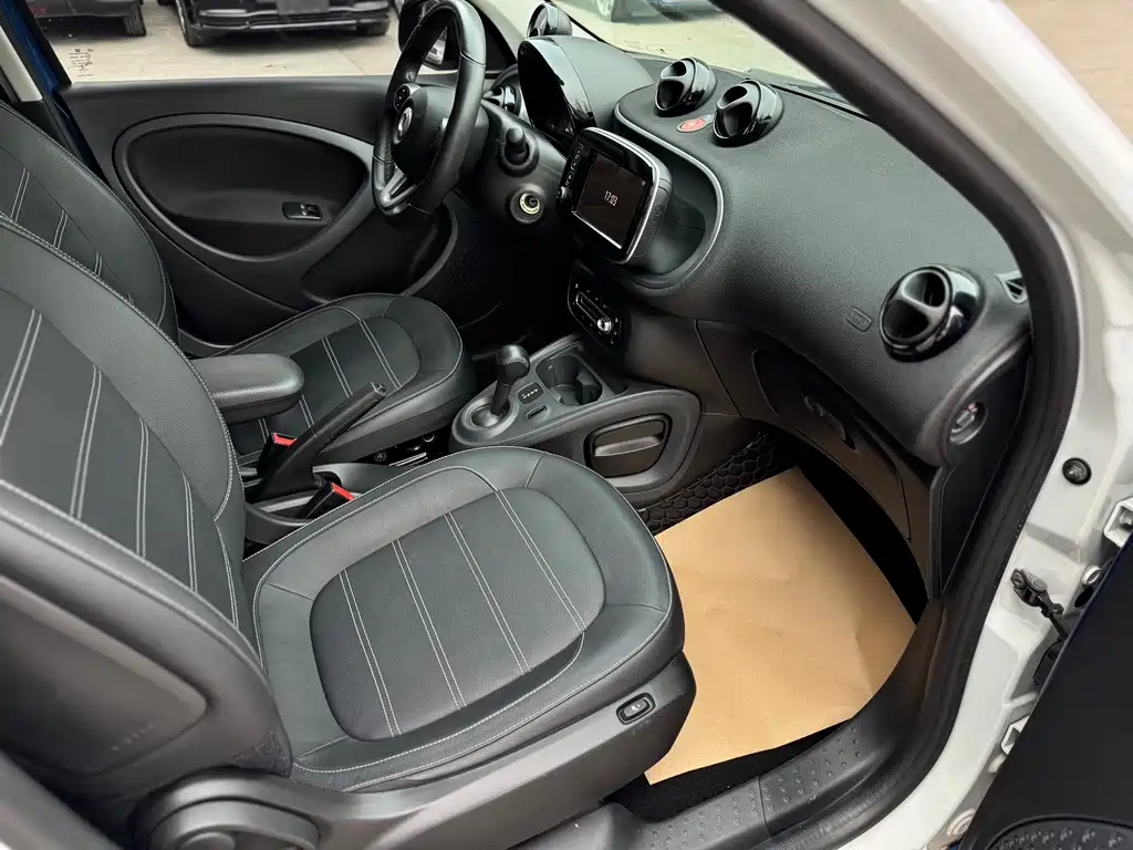 smart forfour 2018 0.9T 66kW Pioneer Edition купить на сайте DeffCars