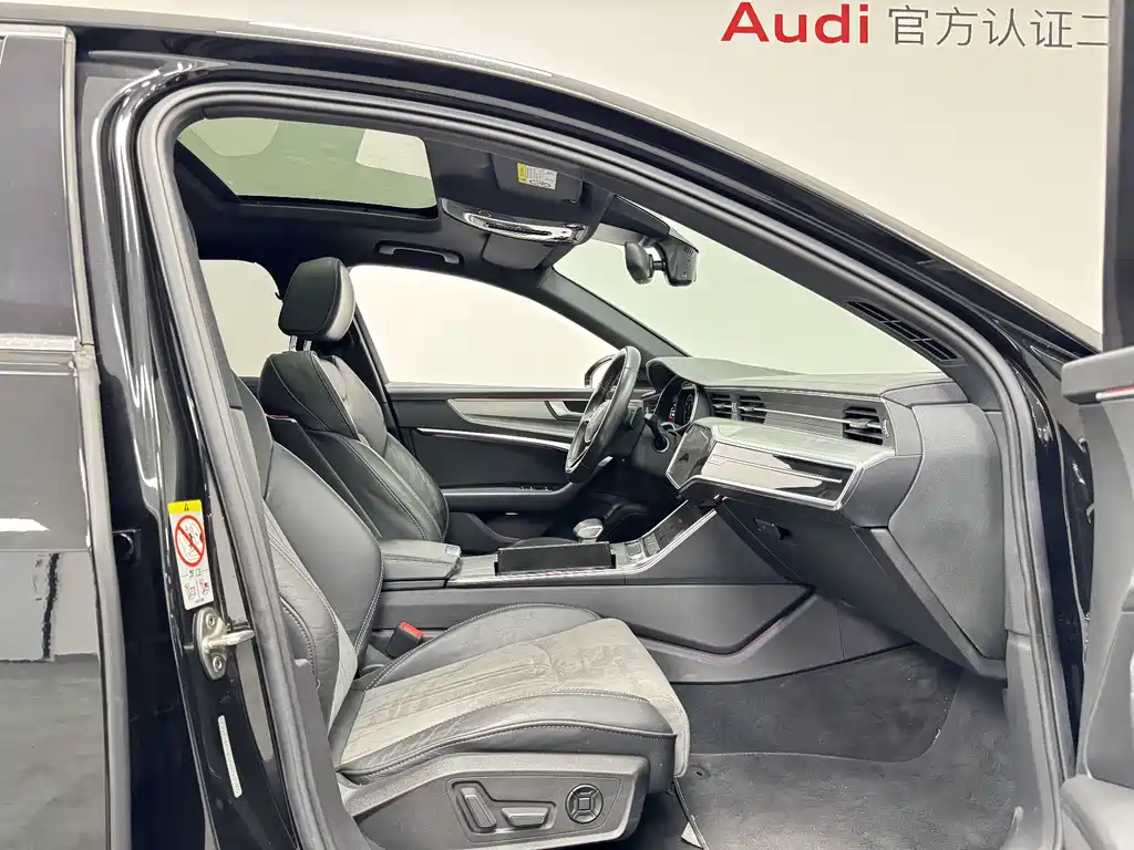 Audi A6L New Energy 2020 55 TFSI e quattro купить на сайте DeffCars