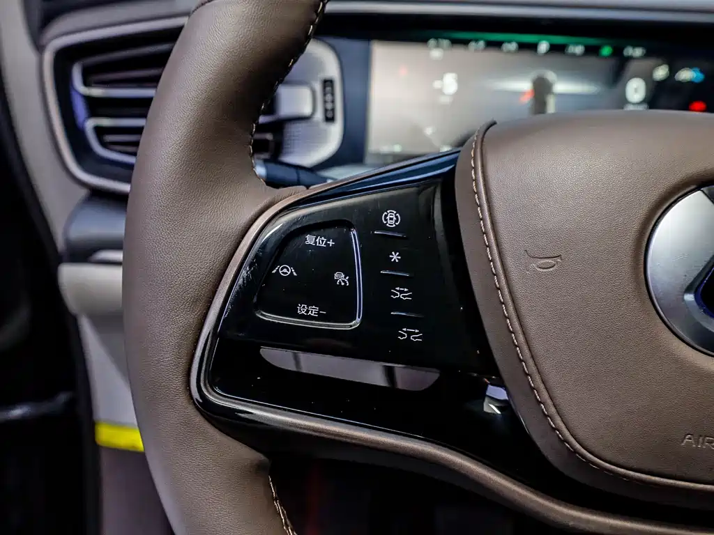 Denza D9 2022 DM-i 970 four-wheel drive premium model купить на сайте DeffCars