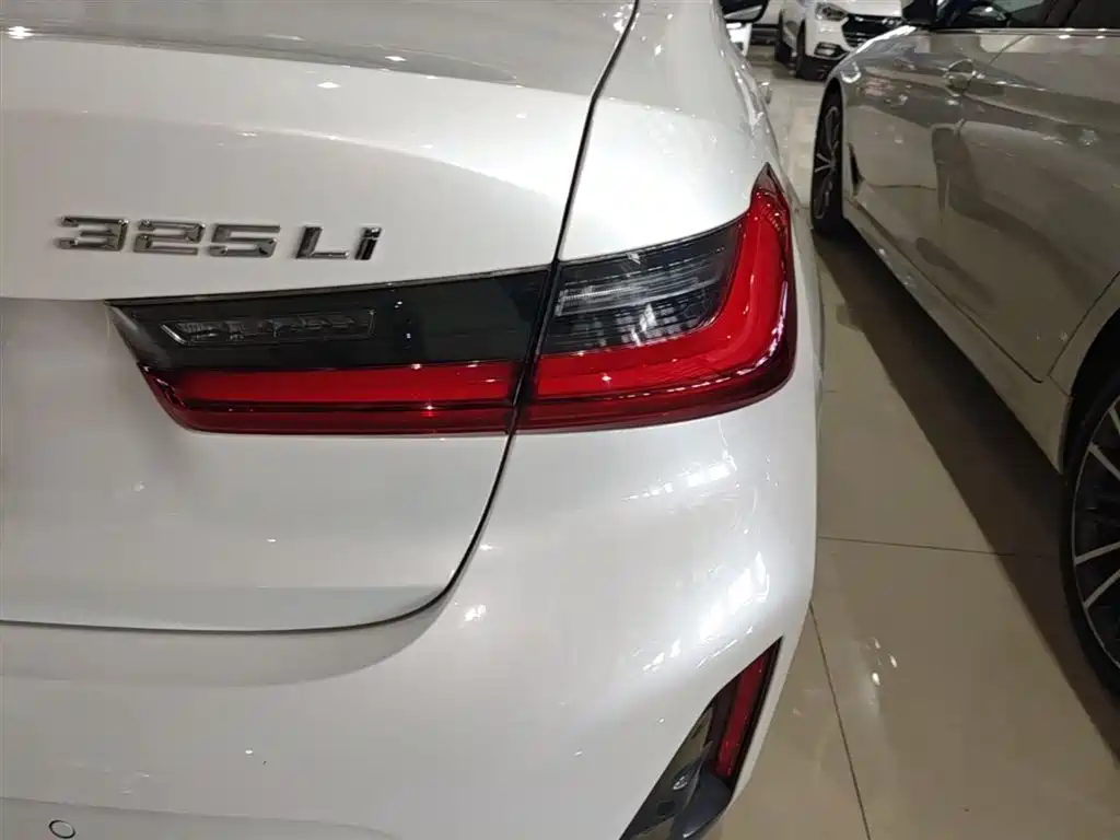 BMW 3 Series 2023 325Li M Sports Package купить на сайте DeffCars