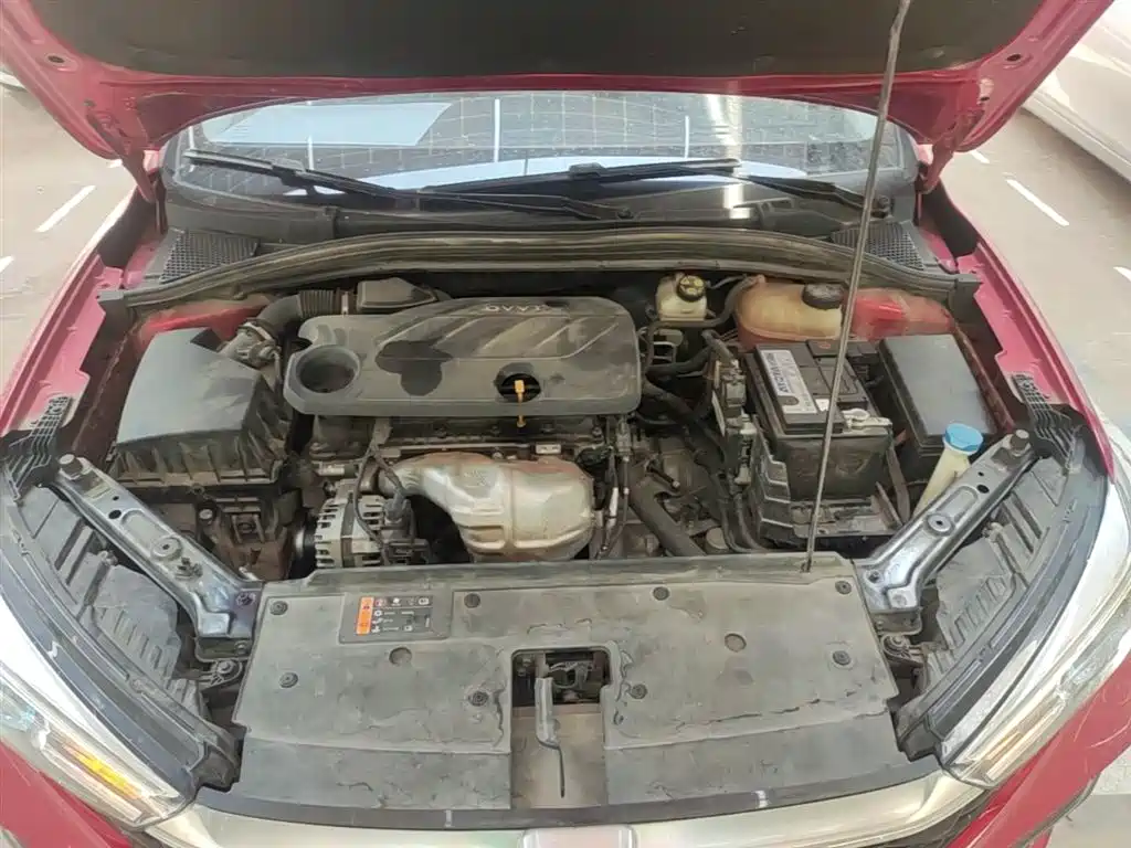 Roewe i5 2021 1.5L CVT Diamond Edition купить на сайте DeffCars