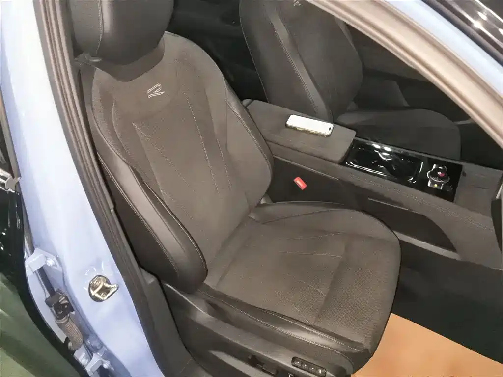 Tiguan L 2024 PRO 330TSI 2WD R-Line Zhizun Edition купить на сайте DeffCars