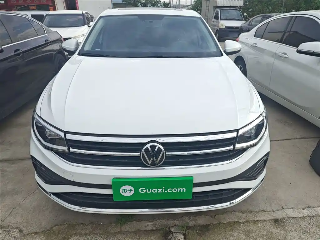 Bora 2025 200TSI DSG Yue Xing Navigation Edition купить на сайте DeffCars