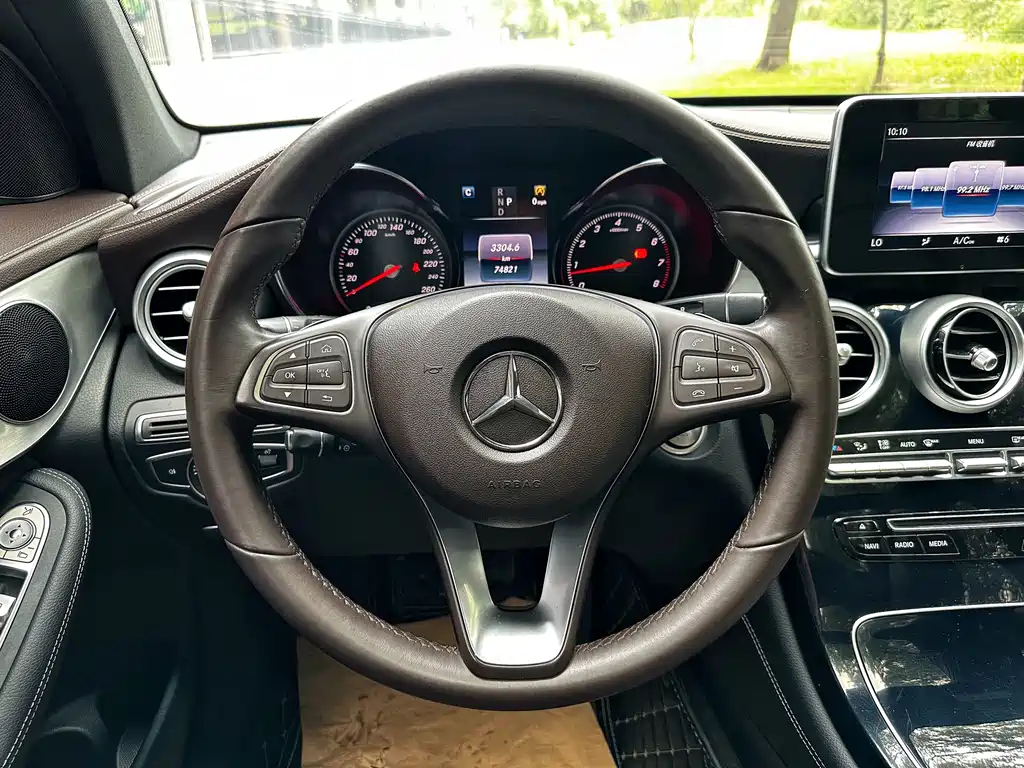 Mercedes-Benz GLC 2018 GLC 200 4MATIC купить на сайте DeffCars