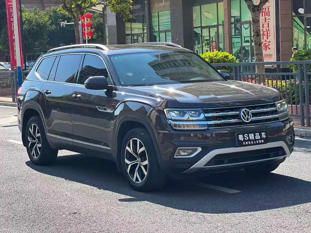 Touron 2017 380TSI four-wheel drive luxury version купить на сайте DeffCars