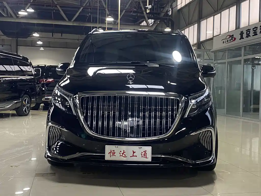 Mercedes-Benz V-Class 2022 V 260 L Long Wheelbase Luxury Edition купить на сайте DeffCars
