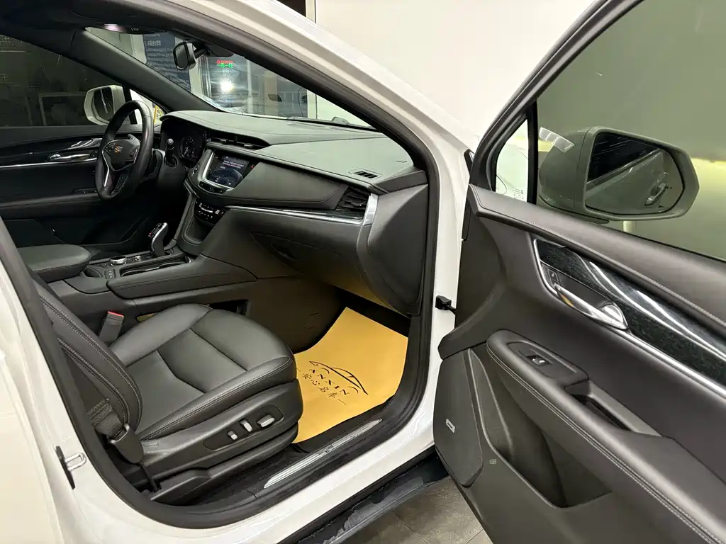 Cadillac XT5 2020 28T luxury model купить на сайте DeffCars