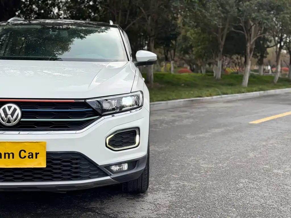 T-ROC 2018 280TSI DSG two-wheel drive comfort model National V купить на сайте DeffCars