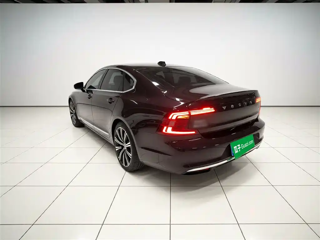 Volvo S90 2021 B5 Zhiya Luxury Edition купить на сайте DeffCars